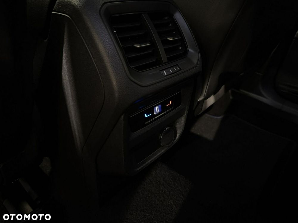 Volkswagen Tiguan - 18