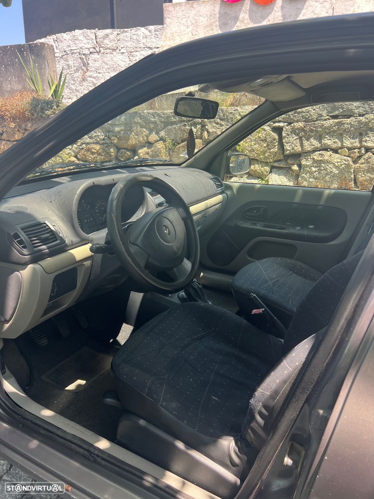 Renault Clio 1.2 16V Expression - 5