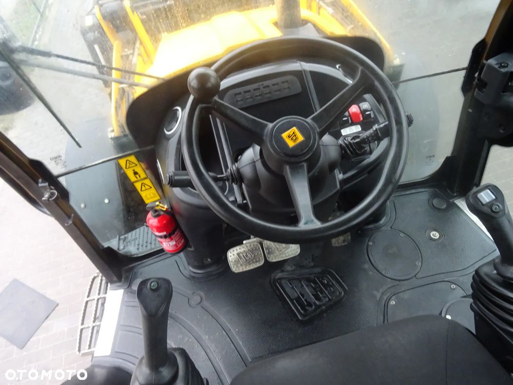 JCB 3CX - 14
