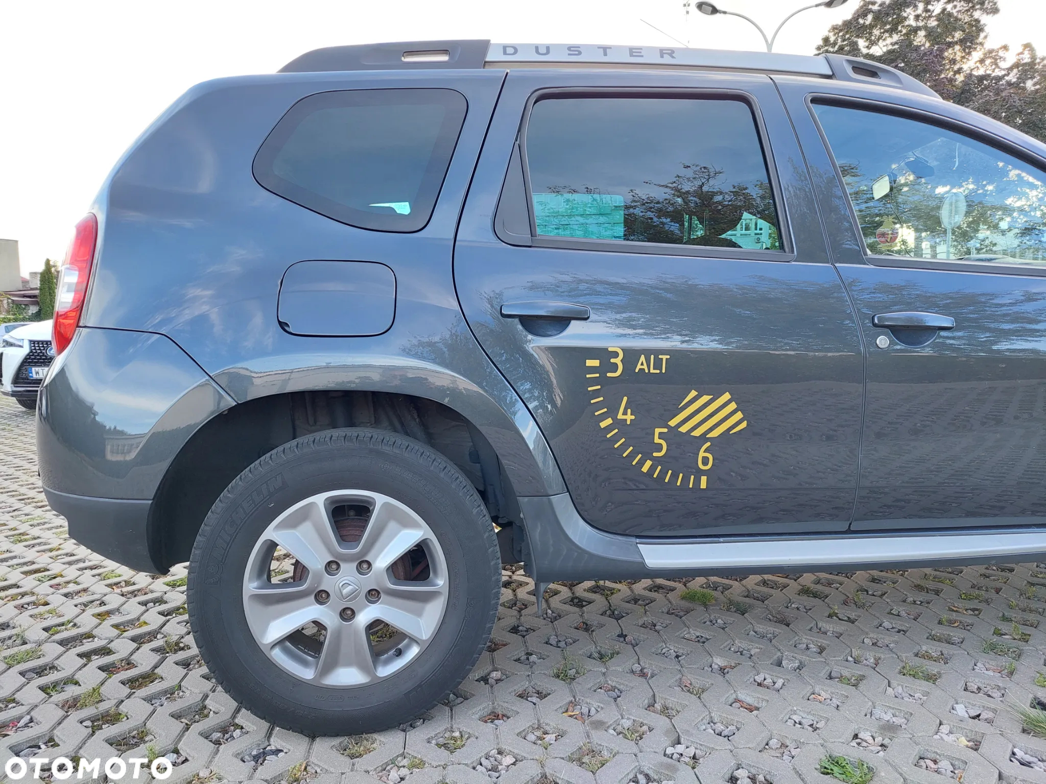 Dacia Duster 1.6 Blackstorm - 7