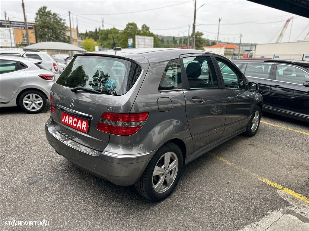 Mercedes-Benz B 180 CDi Autotronic - 4