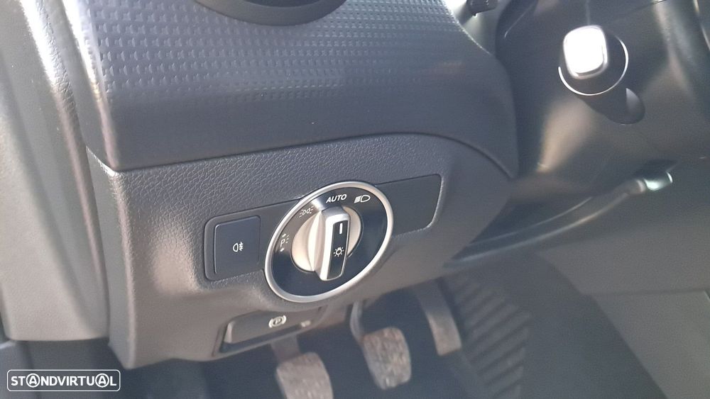 Mercedes-Benz A 180 CDI (BlueEFFICIENCY) Urban - 23