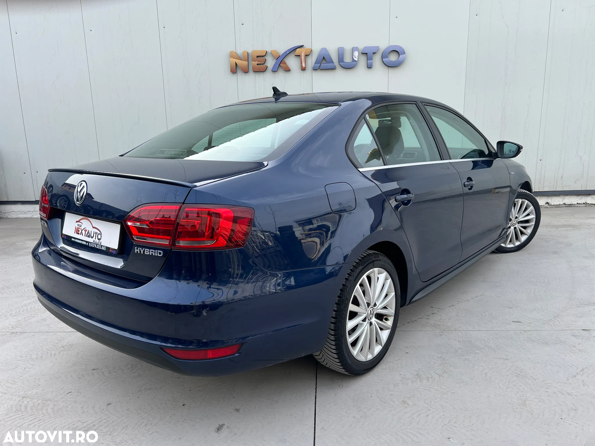 Volkswagen Jetta - 5