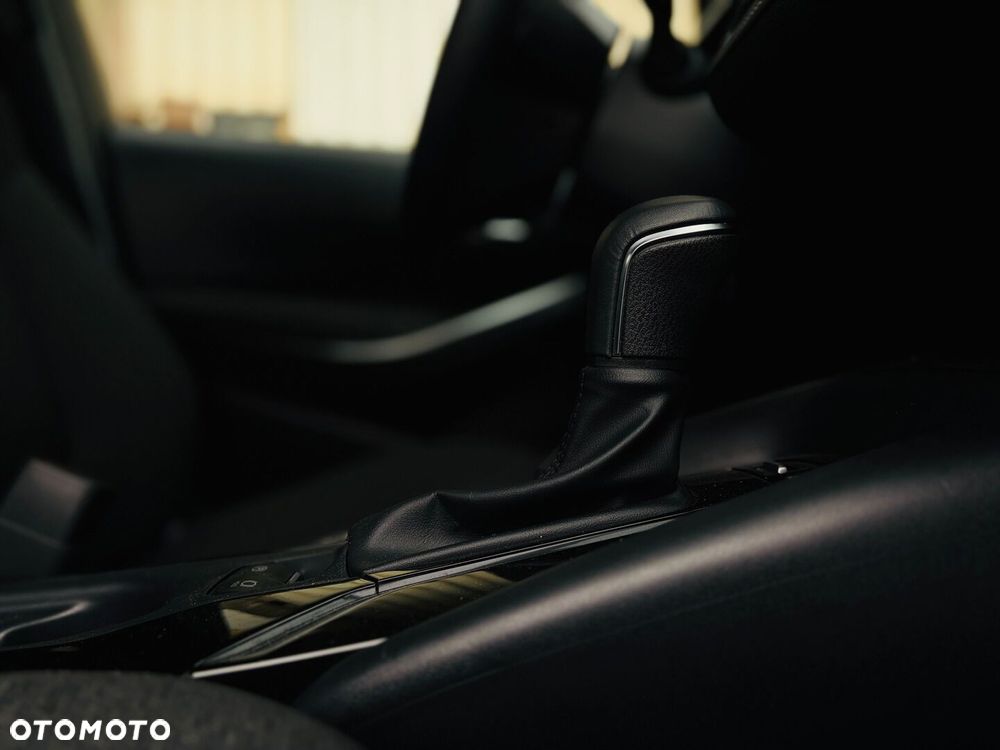 Toyota Corolla 1.8 Hybrid Comfort - 23