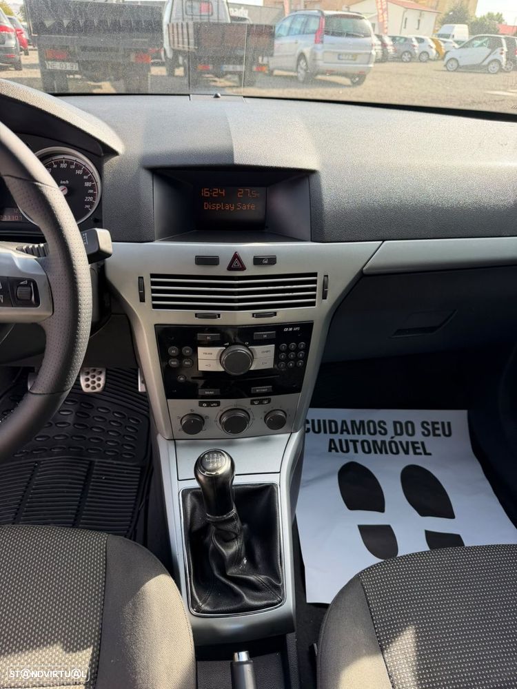 Opel Astra GTC 1.3 CDTi - 27
