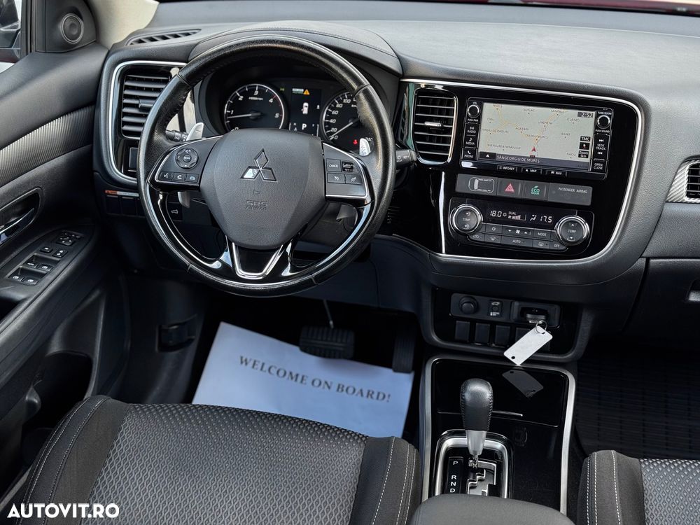 Mitsubishi Outlander 2.2 DI-D 4WD Automatik Edition+ - 36