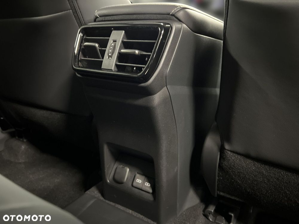 Lexus NX - 14