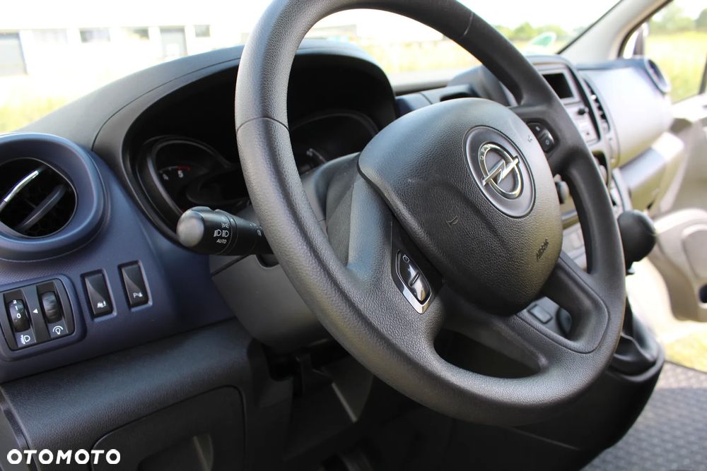 Opel Vivaro - 19