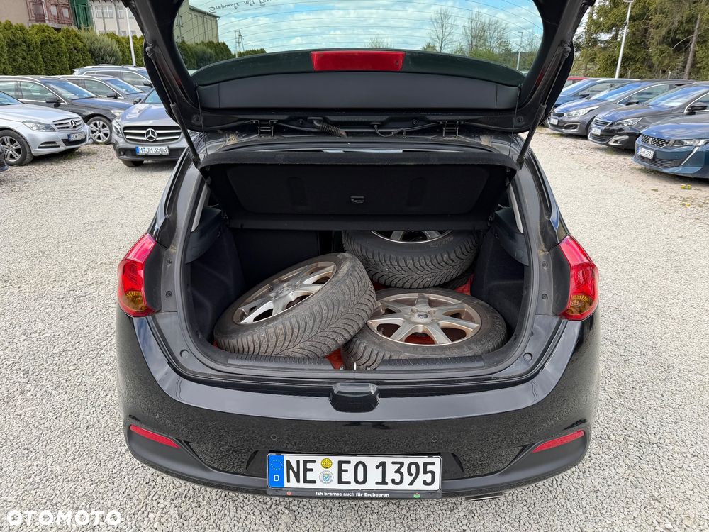 Kia Ceed 1.4 CVVT ISG Dream Team Edition - 33
