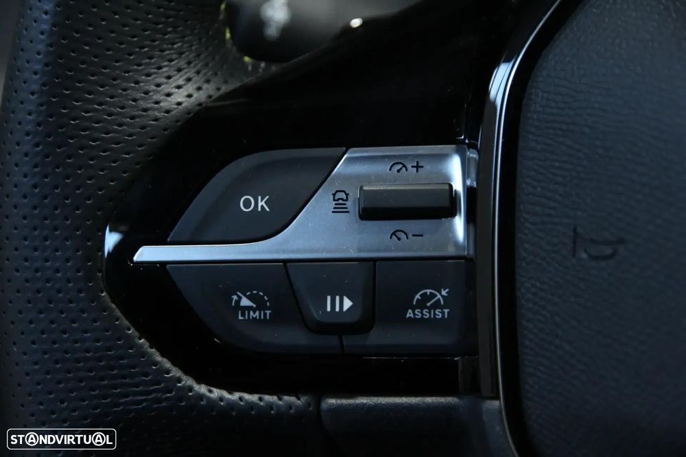 Peugeot 408 1.2 PureTech GT EAT8 - 8
