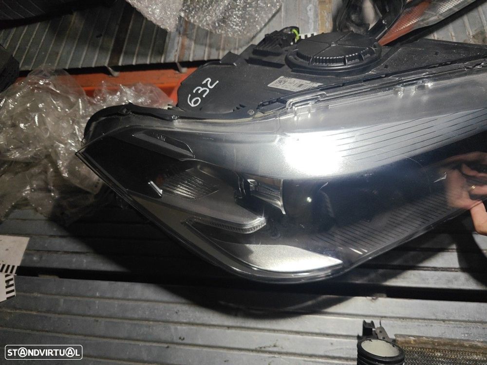 Farol Frente Direito / Otica Direita Bmw X1 (F48)  7346534 / 63.11-734 - 2