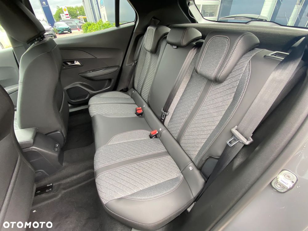Peugeot 2008 PureTech mHEV Allure e-DCS6 - 24