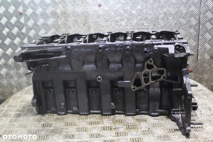 BLOK SILNIKA BMW 5 530D E60 3.0 - 3