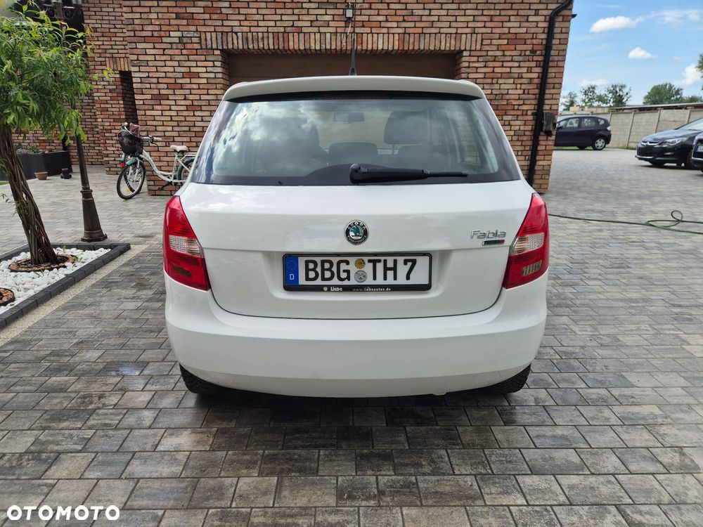 Skoda Fabia - 11