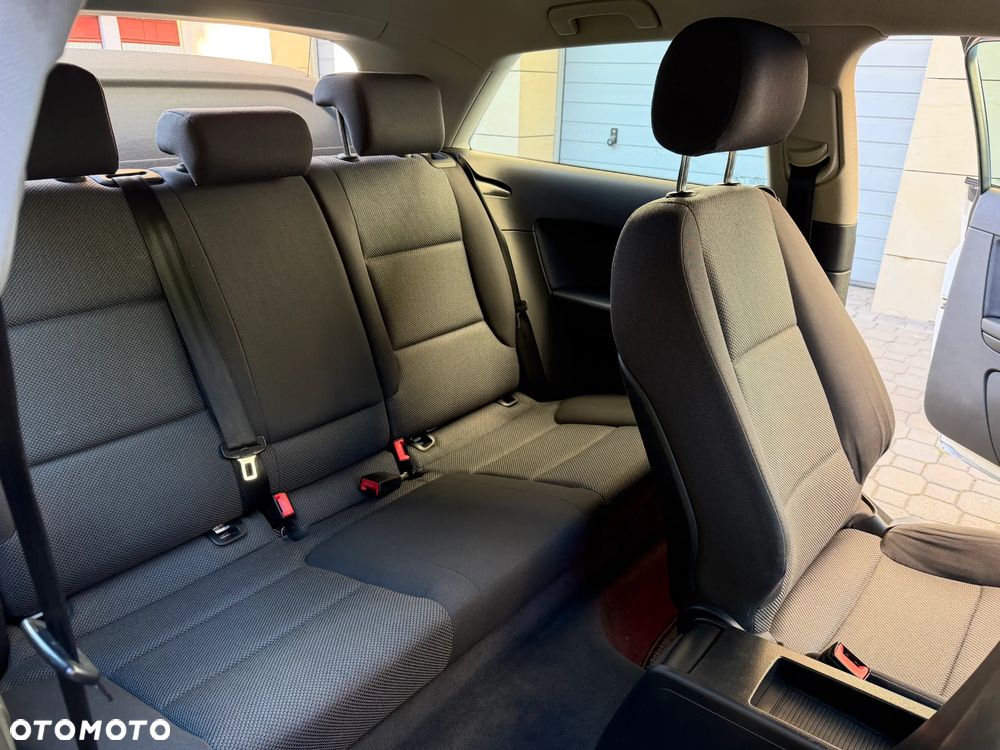 Audi A3 3-drzwiowe 1.6 Attraction - 10