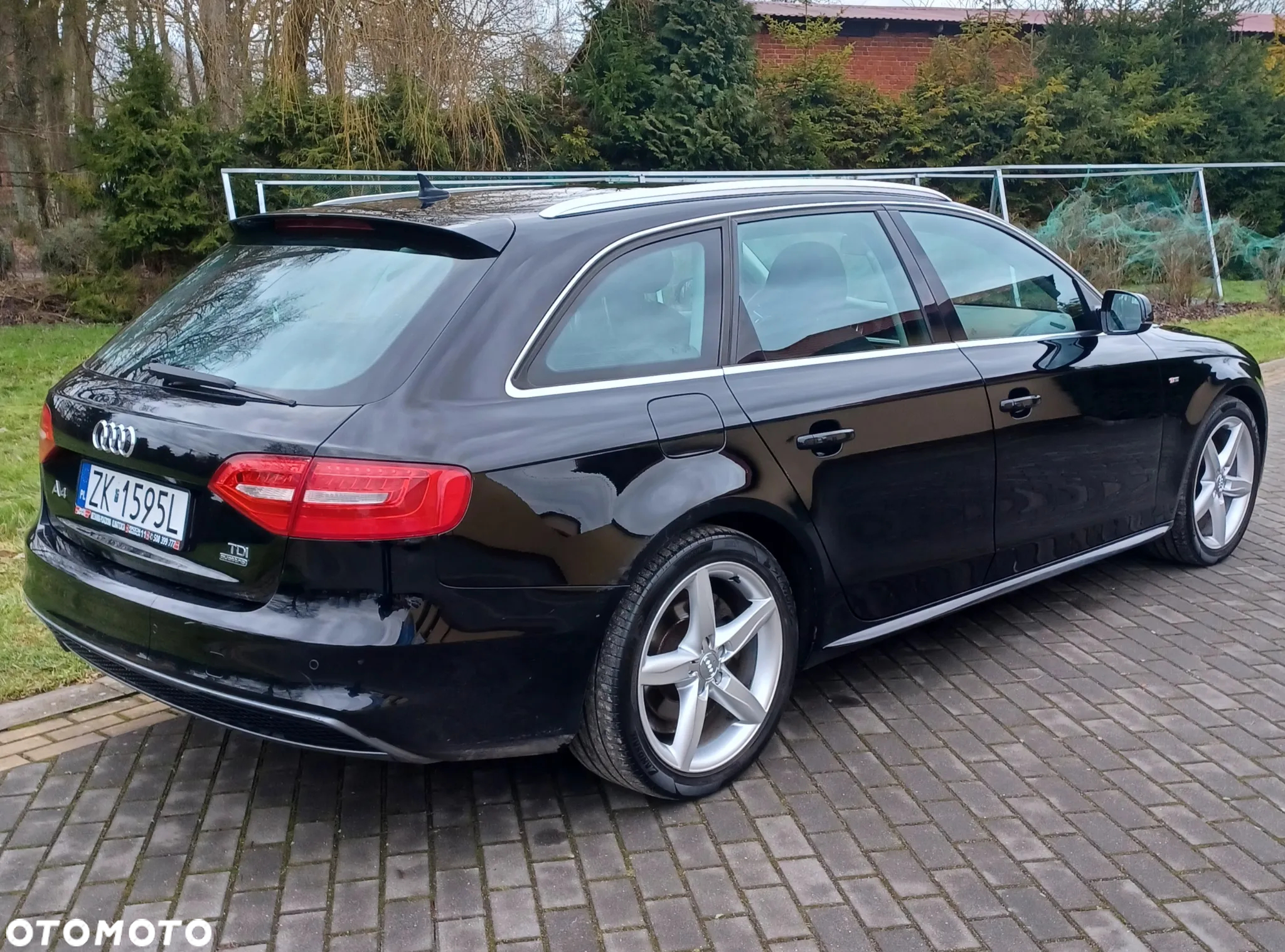 Audi A4 Avant 2.0 TDI DPF clean diesel quattro S line Sportpaket - 11