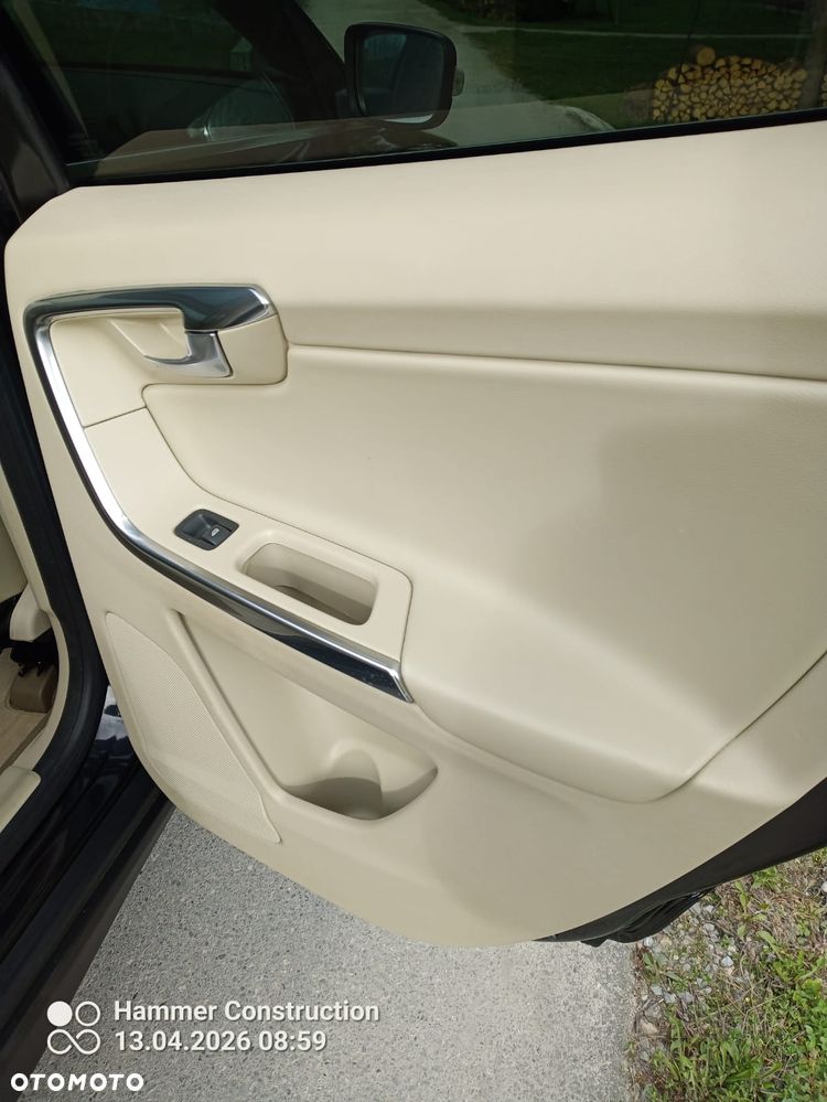 Volvo XC 60 2.4D AWD Summum - 18