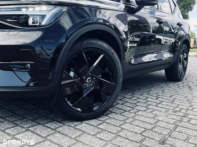 Volvo XC 40 B4 Ultra Black Edition - 5