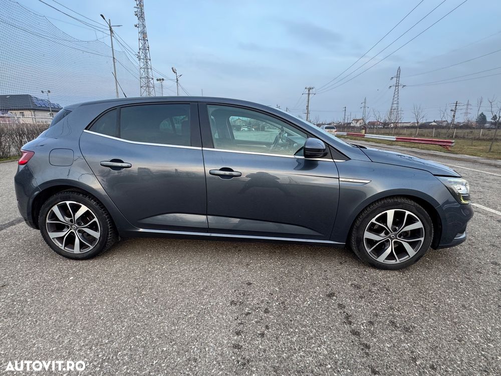 Renault Megane ENERGY dCi 110 Start & Stop Bose Edition - 9