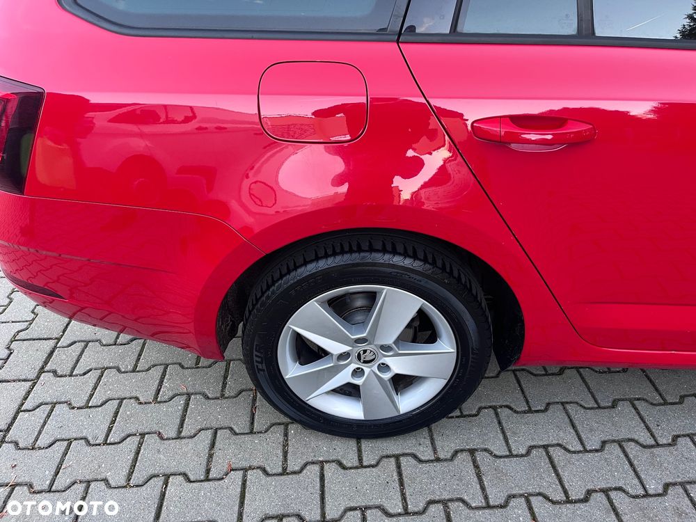 Skoda Octavia 1.6 TDI DSG Ambition - 10