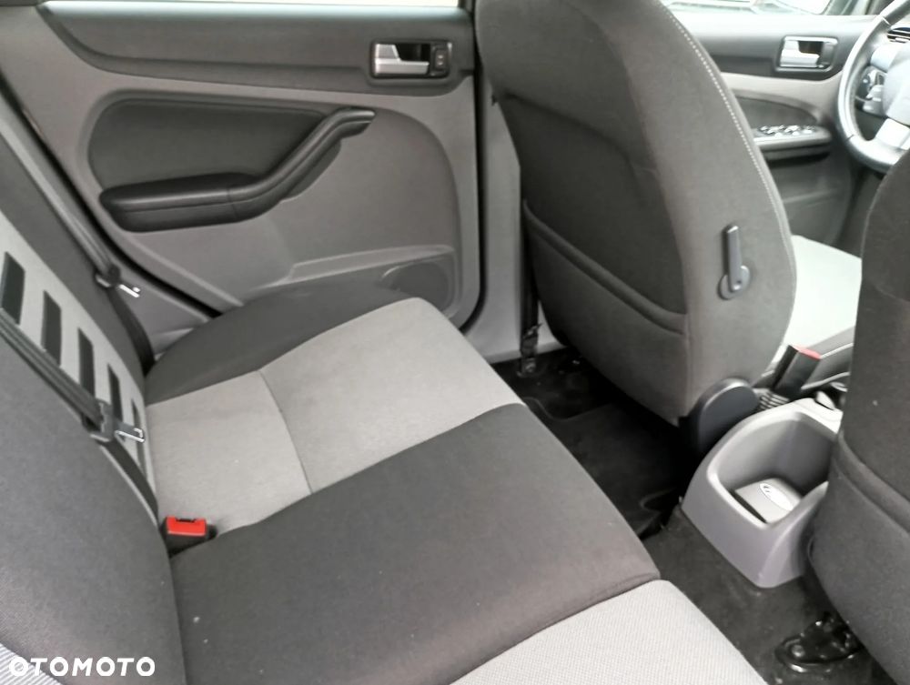 Ford Focus 1.6 TDCi Titanium ECOnetic - 25