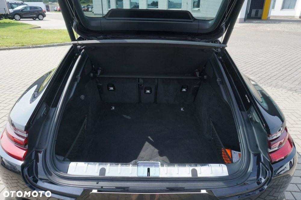 Porsche Panamera 4 - 11