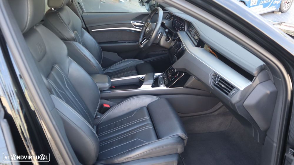 Audi e-tron 55 quattro S line - 26