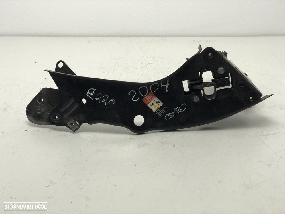 Suporte do farol + fecho do capô Dto MERCEDES-BENZ Classe E (W211) 03.02 - 12.08... - 1