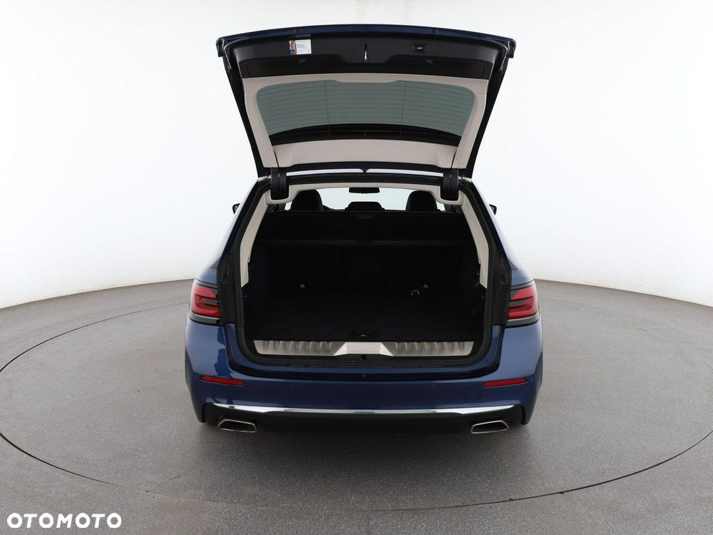 BMW Seria 5 520e Luxury Line - 21
