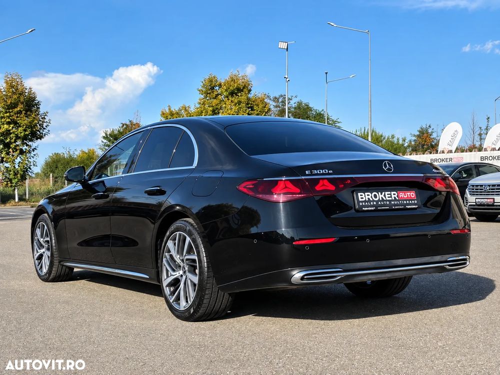 Mercedes-Benz E 300 4MATIC PHEV - 7