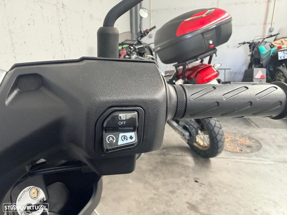 Suzuki Burgman 125 EX - 10