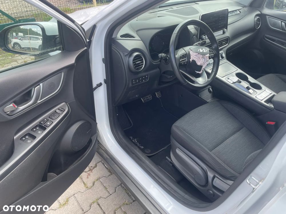 Hyundai Kona - 6