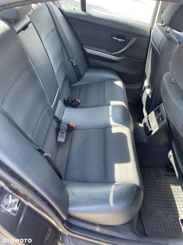 BMW Seria 3 320d DPF - 9
