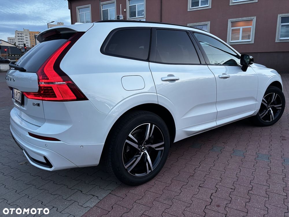 Volvo XC 60 B4 D Plus Dark - 16