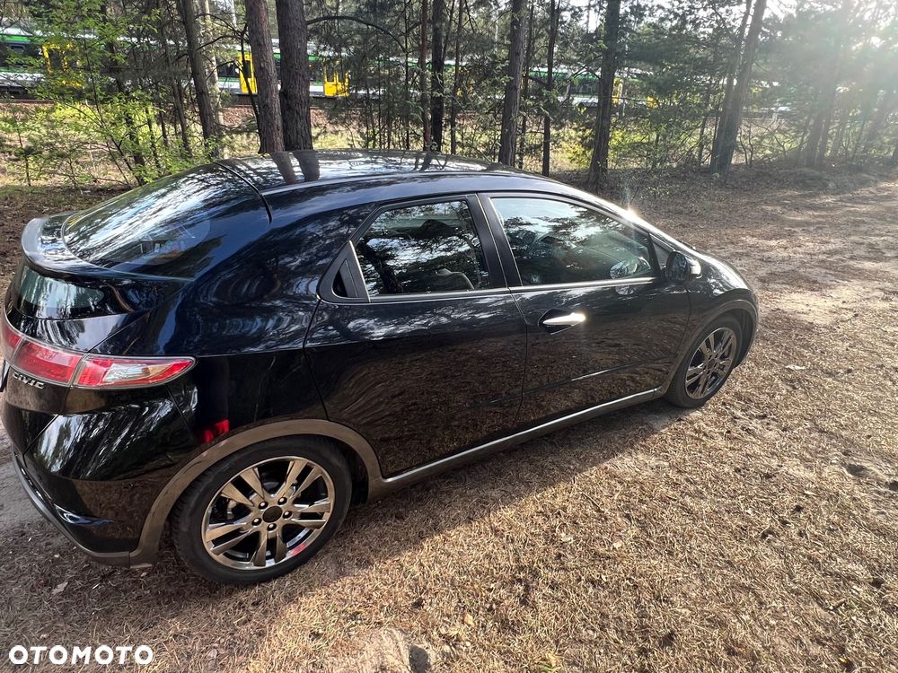 Honda Civic 1.8 Comfort - 9