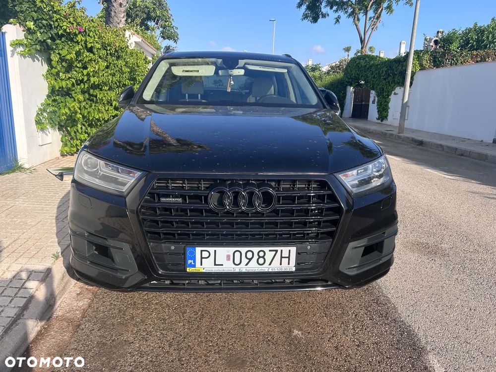 Audi Q7 - 1
