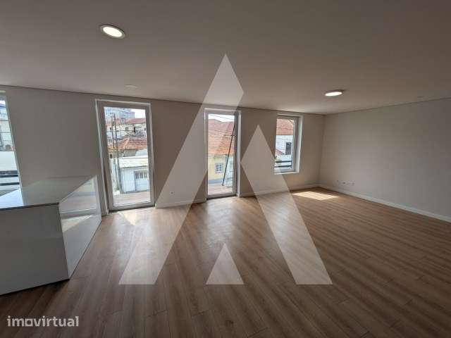 Apartamento T3 Moderno no Coração de Esgueira! - Grande imagem: 2/12