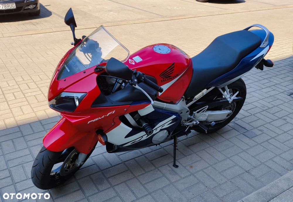 Honda CBR - 23