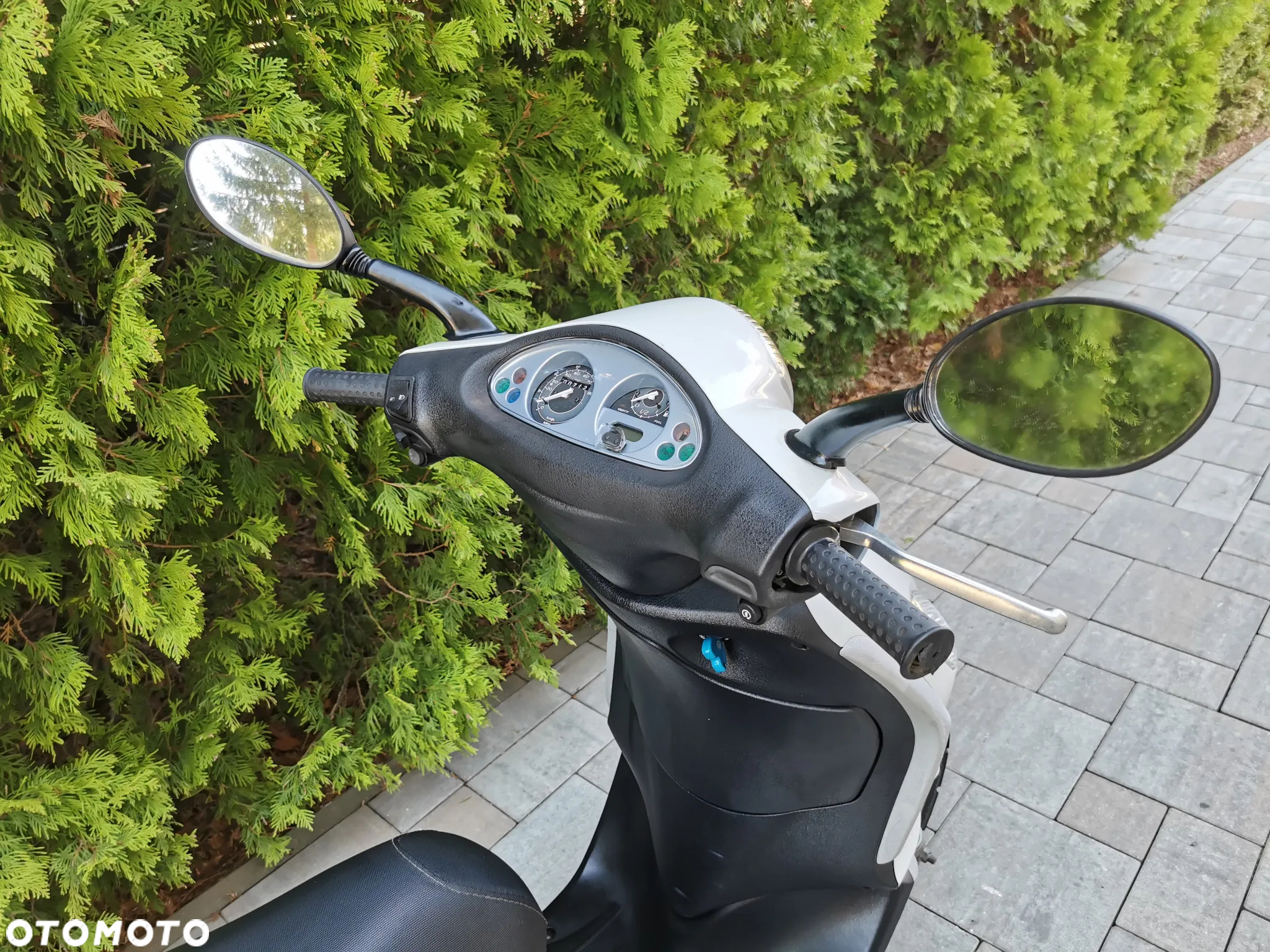 Piaggio FLY - 10