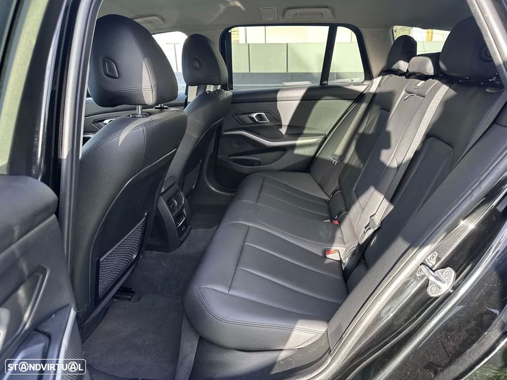 BMW 318 d Aut. Sport Line - 25