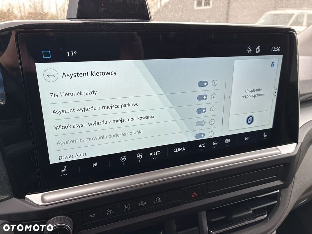 Volkswagen Caravelle - 30