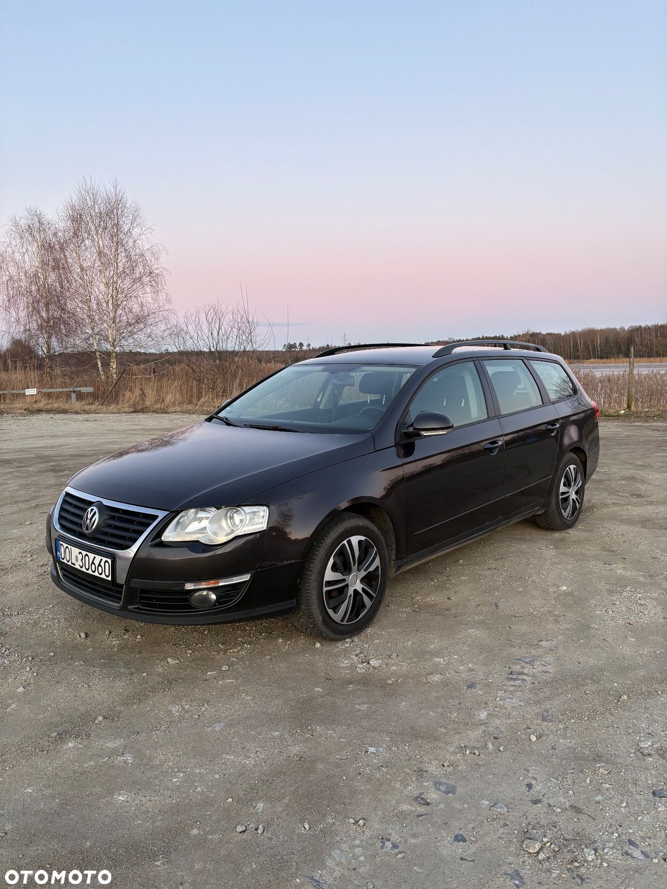 Volkswagen Passat - 1