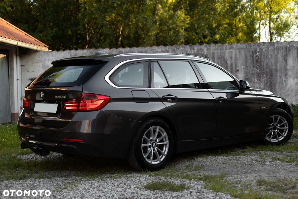 BMW Seria 3 320d Efficient Dynamics Edition Edition Luxury Line Purity - 6