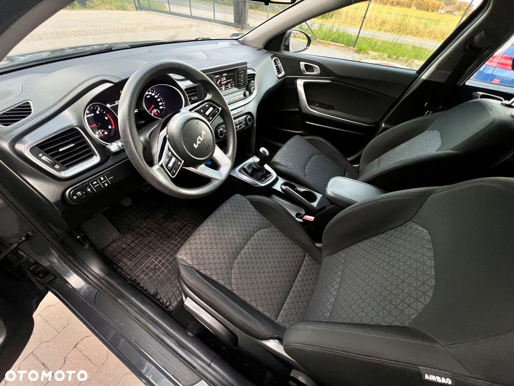 Kia Ceed 1.6 CRDi SCR M - 15
