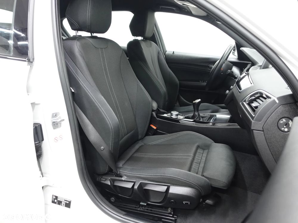 BMW Seria 1 118d xDrive Edition Metropolitan - 25