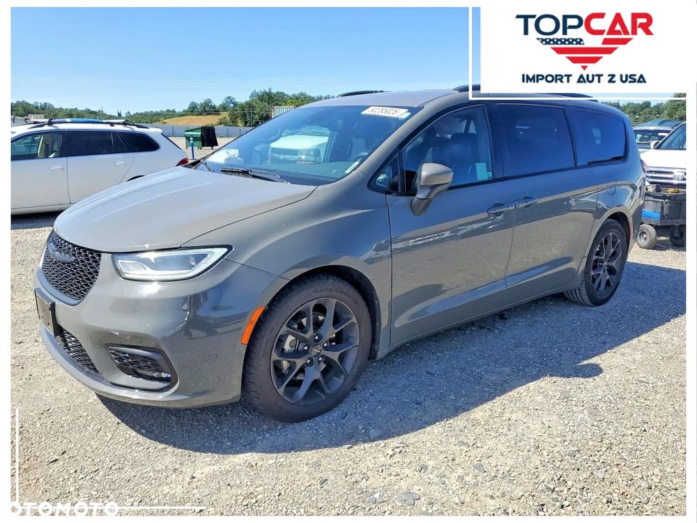 Chrysler Pacifica - 1