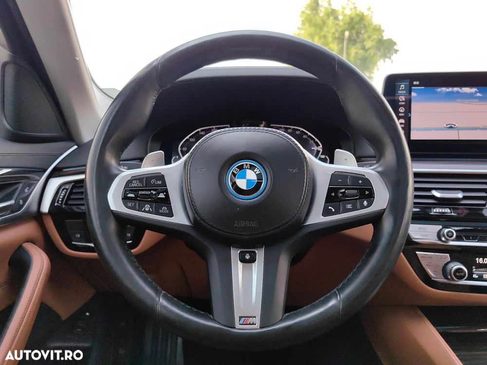 BMW Seria 5 530e Aut. Luxury Line - 29