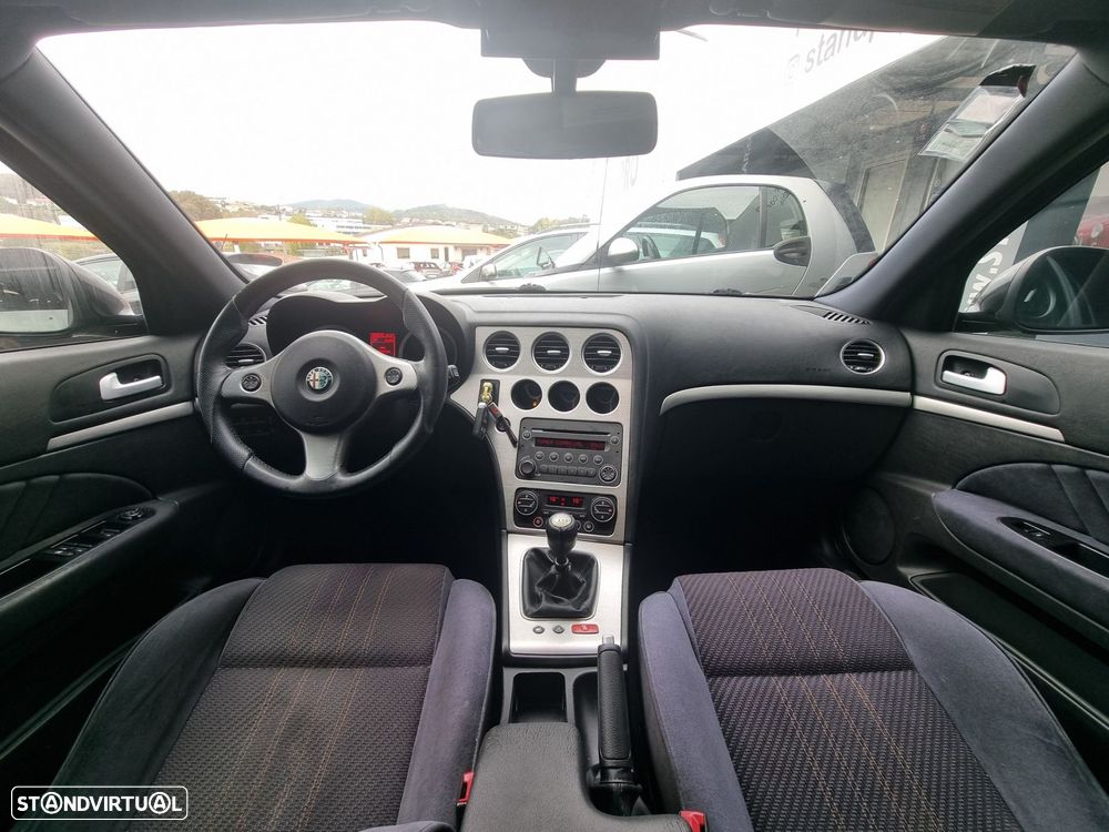 Alfa Romeo 159 Sportwagon 1.9 JTDm 16V Sportiva+ - 6