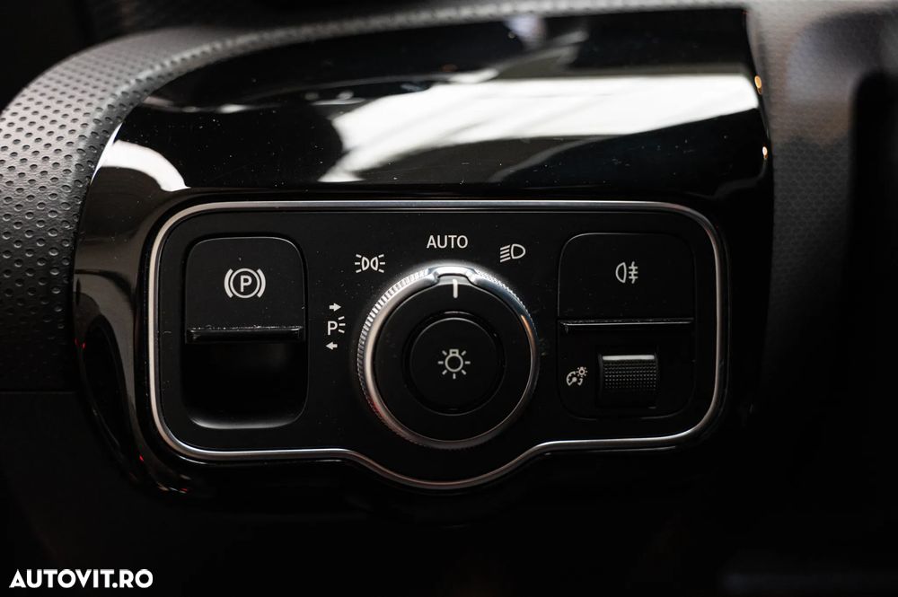 Mercedes-Benz CLA 220 d Coupe Aut. - 30