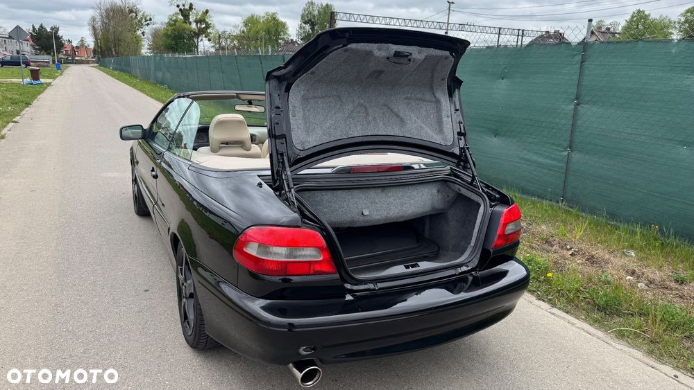 Volvo C70 - 30